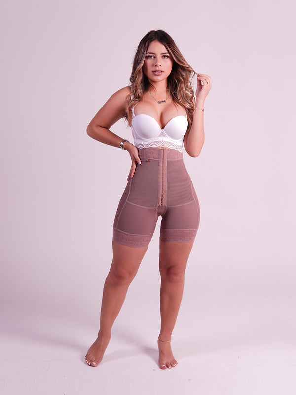 Short Alto de Broches